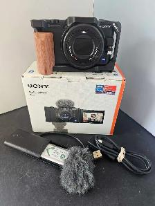 Sony ZV-1 20.1mp 4K Digitla Vlogging Camera w/smallRig