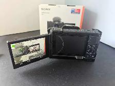 Sony ZV-1 20.1mp 4K Digitla Vlogging Camera w/smallRig - Photo 2