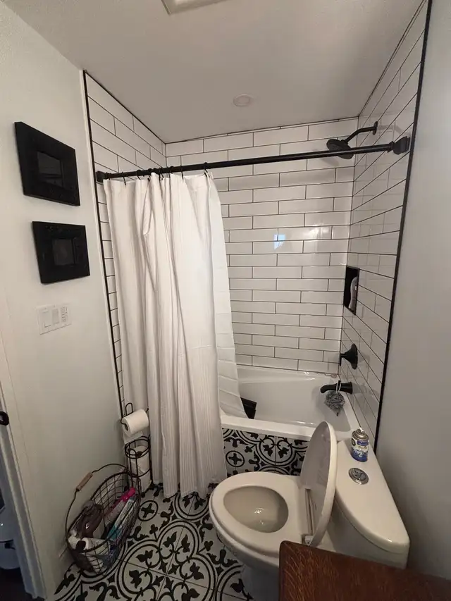 Fully Furnised, single person room available for rent in Omemee - Photo 8