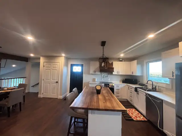 Fully Furnised, single person room available for rent in Omemee - Photo 10