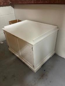 Cat Litter Box Enclosure