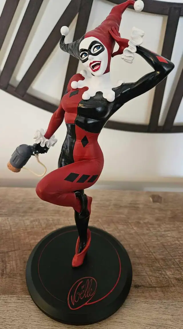 DC Collectibles: DC Cover Girls Harley Quinn - Photo 2