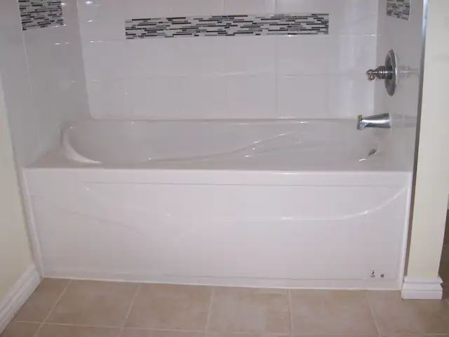 All Inclusive Room for rent at Yonge Finch subway entrance - Photo 10