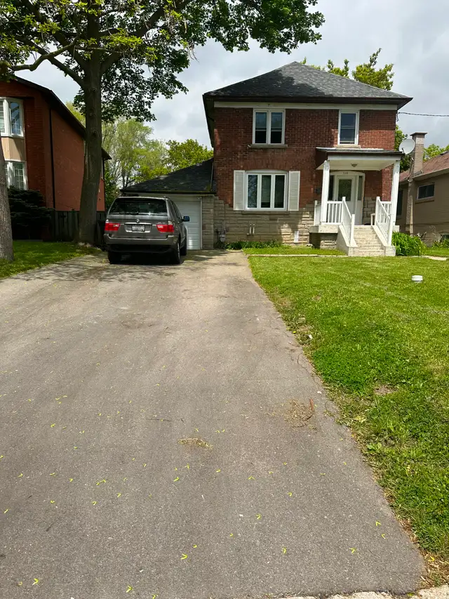 All Inclusive Room for rent at Yonge Finch subway entrance - Photo 11