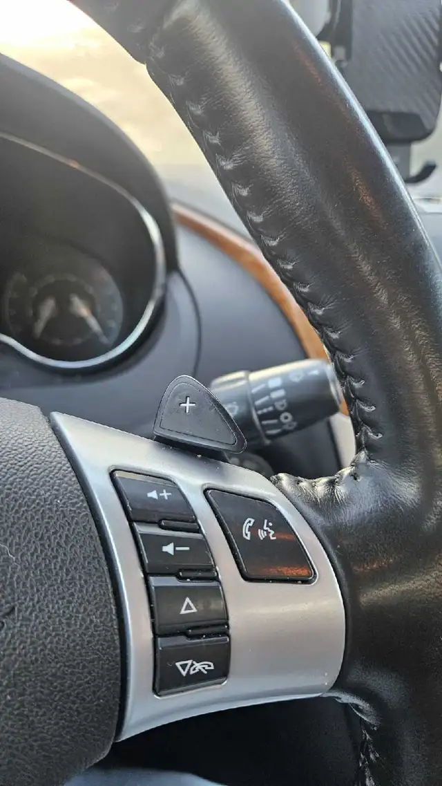 2009 Chevy Malibu 2LT - Photo 10