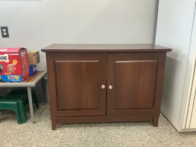 COMPUTER DESK