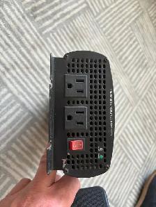Motomaster 1500 Watt Inverter - Photo 2