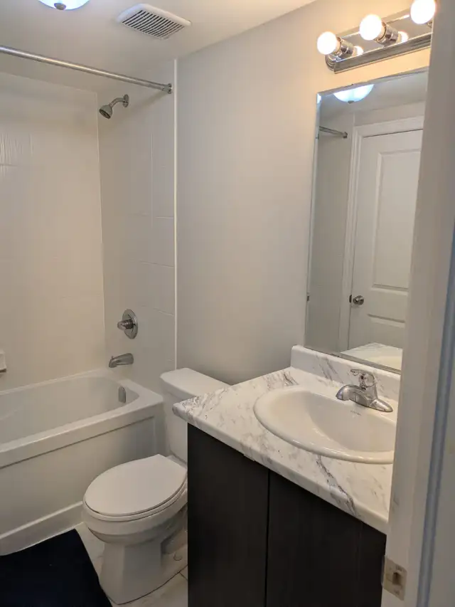1 Bed / 1 Parking apartment - Brampton North - Available May 1st - Photo 6