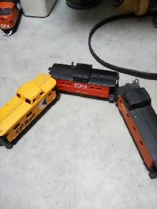 HO caboose x3