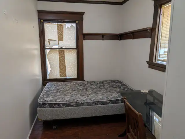 student room for rent(new painted)-close to university and river - Photo 4