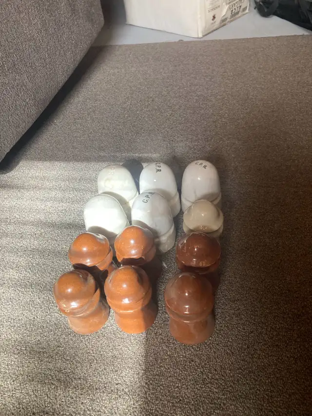 antique glass insulators - Photo 2