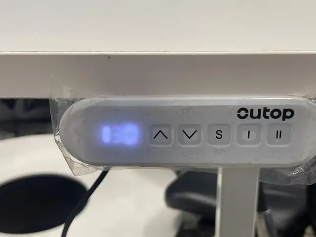 Outop Sit-Stand Desk-Used Desk-Call Us Now! - Photo 4