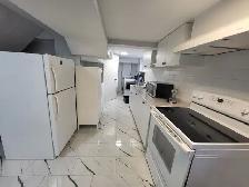 NORTH-YORK ROOM RENTAL w/ PRIVATE BATHROOM, $850 ~ 950 - Photo 9