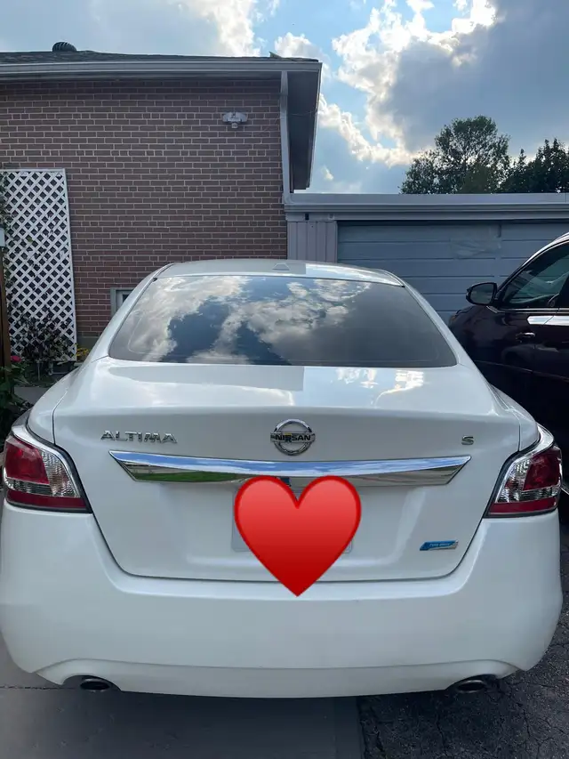 2015 Nissan Altima S - Photo 2