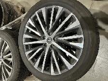 235/50R/21, 2024 OEM LEXUS RIMS AND BRIDGESTONE TIRES