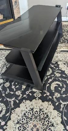 TV table and swing chair - Photo 3