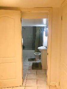 Two Bedroom basement for rent Toronto - Photo 7