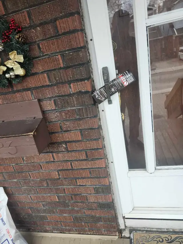 FLYERS DISTRIBUTION ALL OVER MISSISSAUGA &BRAMPTON &GTA