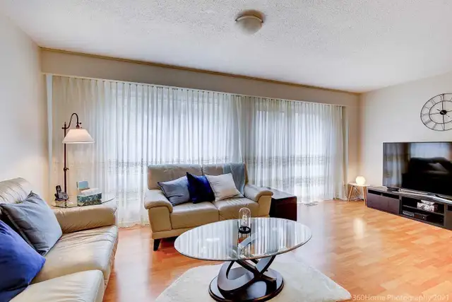 4 Bedroom Luxury House For Rent in Scarborough - April 1 - Photo 4