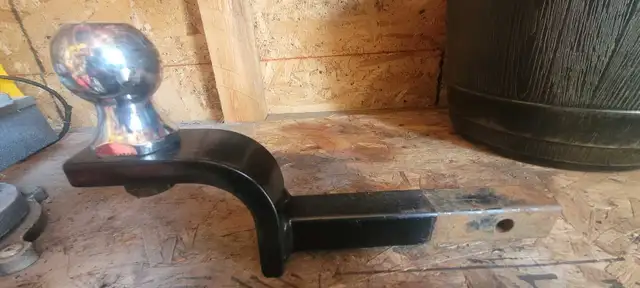 attache remorque 1'1/4 et boule 1'7/8 &lt.2000lbs - Photo 2