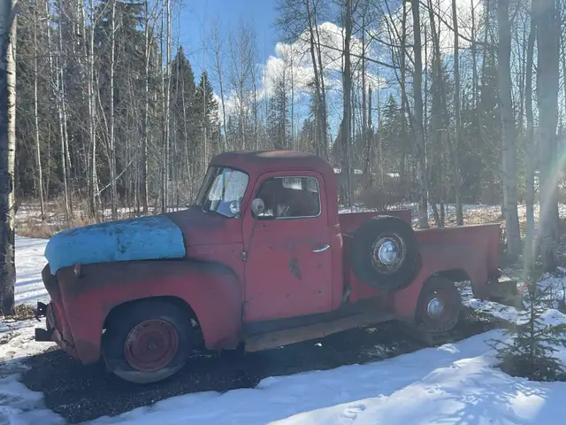 vintage truck 1953 International - Photo 2
