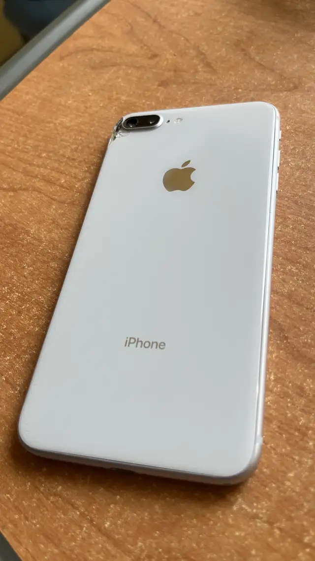 Apple iPhone 8 Plus 64Gb - Photo 3