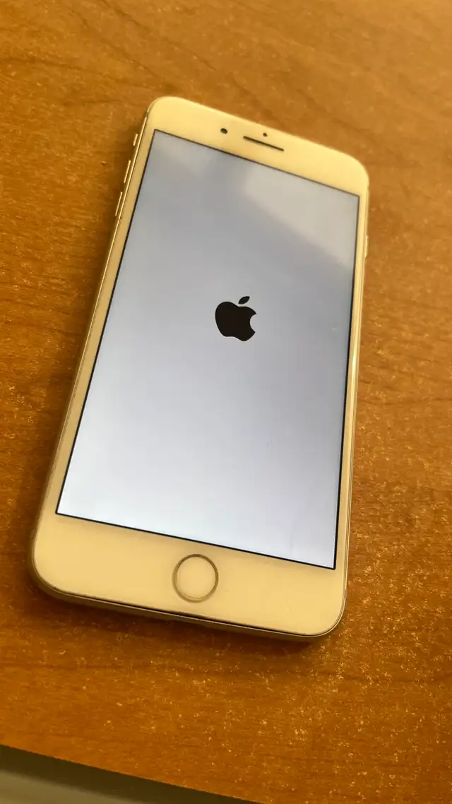 Apple iPhone 8 Plus 64Gb - Photo 5