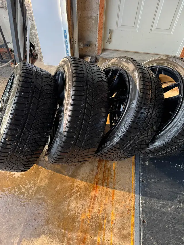 225/45/18 Kuhmo Winteraft Snow Wheels - Photo 4