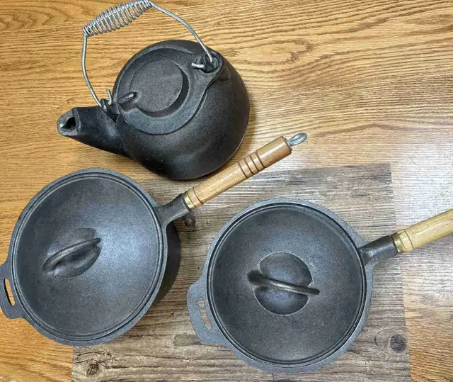 Cast Iron Cookware Set