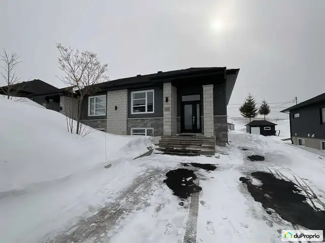 Superbe jumelé dans le quartier de la route Lallemand à Lévis