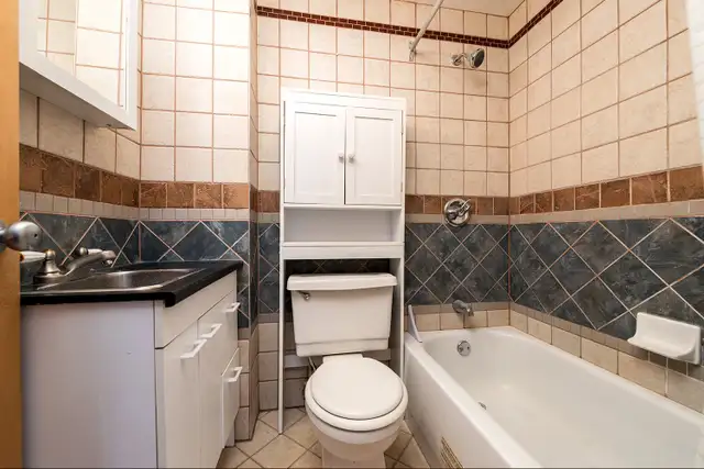 Très beau 2 1/2 meublé au Centre ville ! - Photo 6