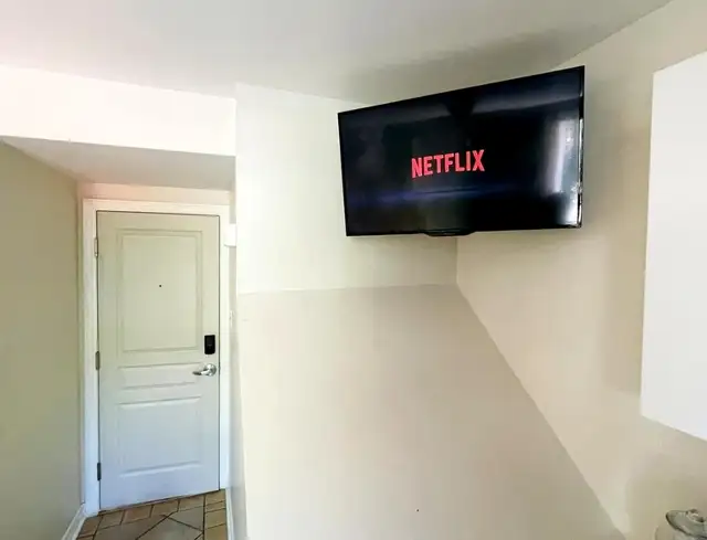 Très beau 2 1/2 meublé au Centre ville ! - Photo 7