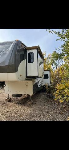 2008 Forest River Cardinal - Photo 2