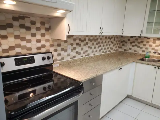 2 Bedroom Condo @ 145 Hillcrest Ave, Mississauga for Rent - Photo 2