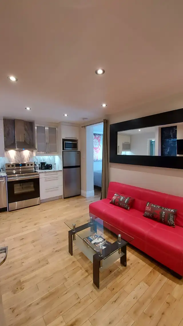 Magnifique 3 1/2 au Centre Ville ! - Photo 2