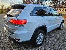 2018 Jeep Grand Cherokee Laredo 3.6L V6 4X4 - Photo 3