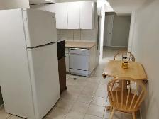 Beautiful room for rent in three room unit - Photo 6