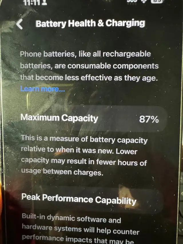 Unlocked Iphone 14 ProMax in excellent condition - Photo 3