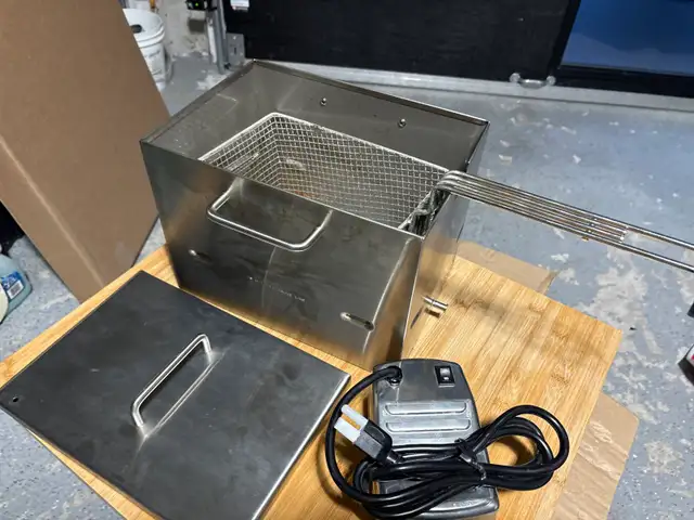 Canada Decor Deep Fryer