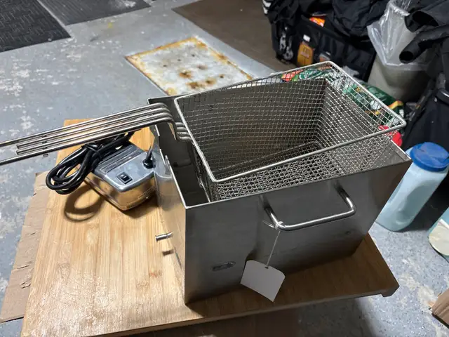 Canada Decor Deep Fryer - Photo 2