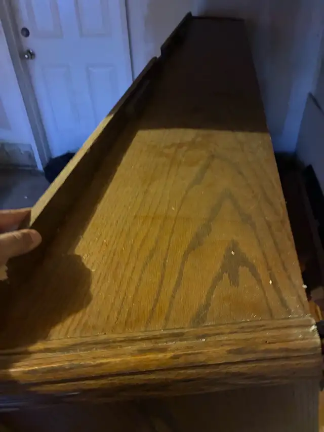 Pool Table - Photo 2