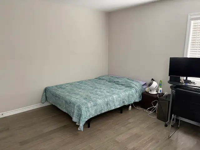 Modern & Bright Executive Home – Available for Rent! - Photo 6