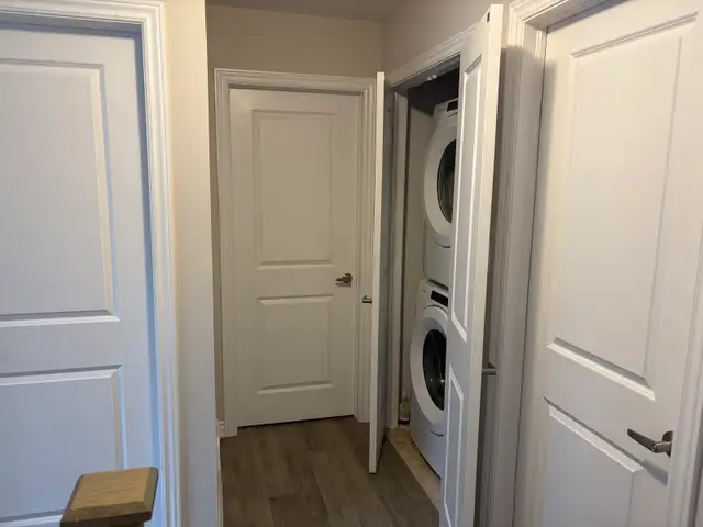 Modern & Bright Executive Home – Available for Rent! - Photo 10