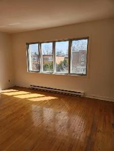 4 1/2 for Rent starting May 1st - Photo 2