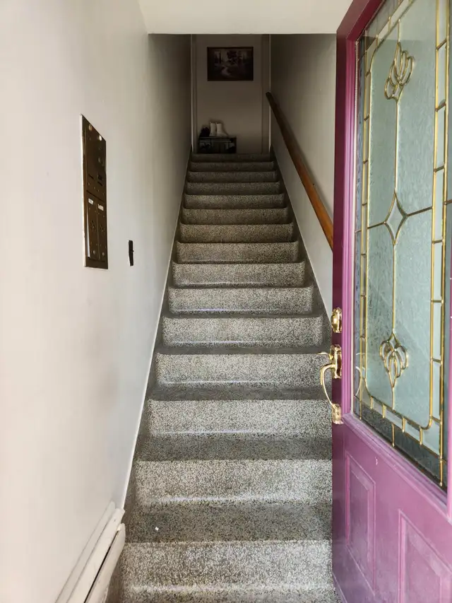 4 1/2 for Rent starting May 1st - Photo 4