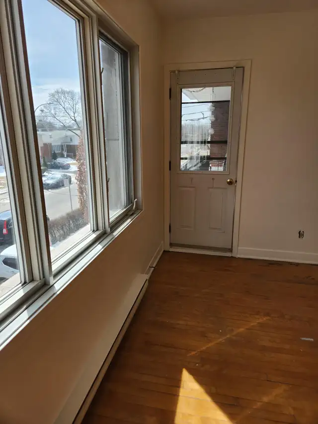 4 1/2 for Rent starting May 1st - Photo 6