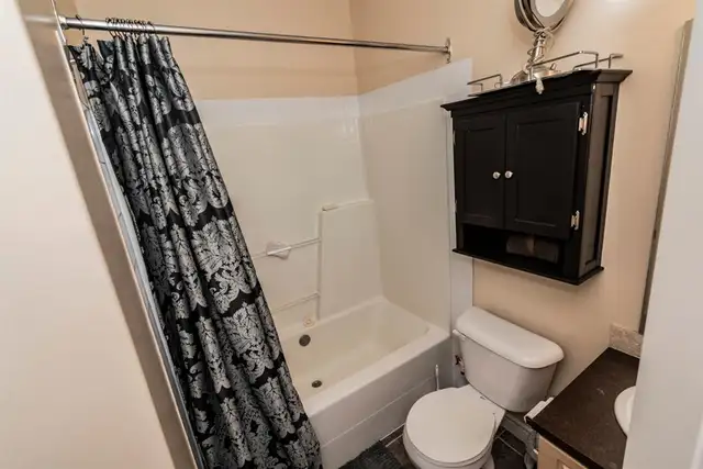 Furnished room in a 2 Bedroom apartment (Own bathroom) - Photo 3