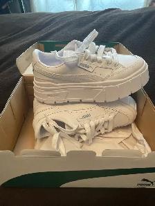 Brand New Puma Ladies shoes size 6