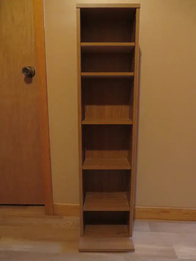 ETAGERE EN BOIS POUR CD SOLIDE ET PESANTE