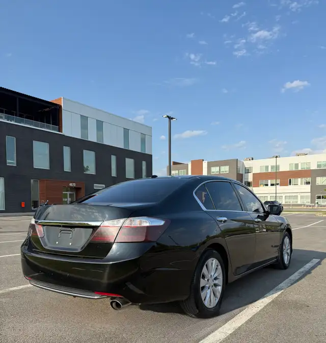 2015 Honda Accord EX-L - Photo 3